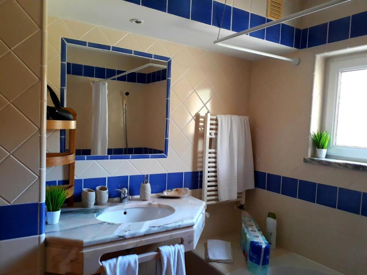 Aparte Wohnung Mit Sudterrasse Am Park 塔维拉 外观 照片